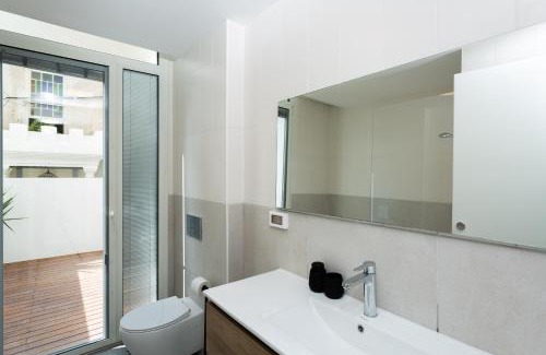 Tel Aviv City Center Apartment | Mate Kalischer - By HOMY