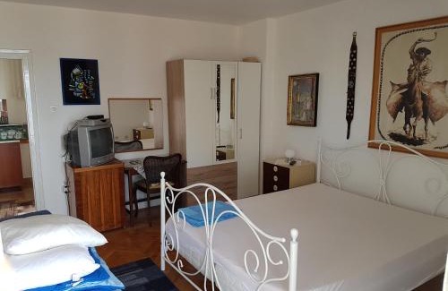 Mali Maj Apartment | Materada 22