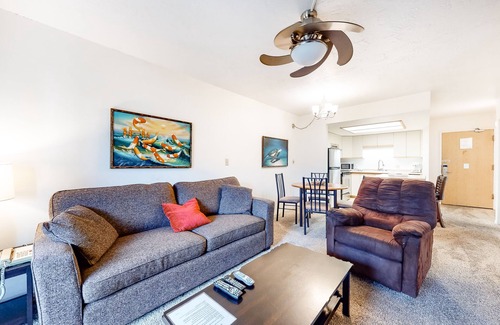 Kihei Condo | Maui Banyan Condo w/ Private W/D, Shared Pool/Hot tub-Beaches and Beyond!