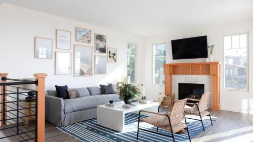 Point Loma Heights House | Maven by AvantStay 5 Minutes to the Beach Ocean Views Spacious Design
