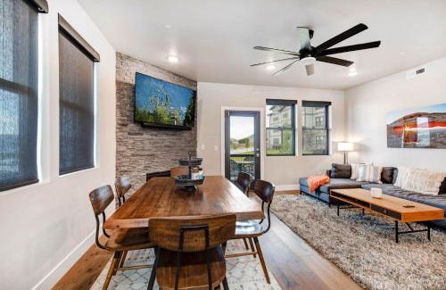 Park City Apartment | Mayflower Lakeside 1121-103 by Moose Management