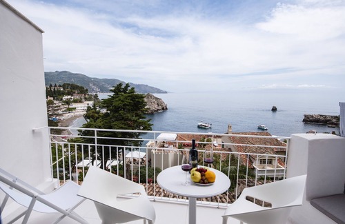 Mazzaro Apartment | Mazzarò Retreat by Wonderful Italy