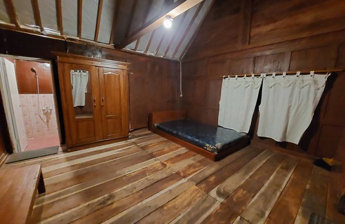 Bangunjiwo House | Mbok Niem Cafe and Cottage