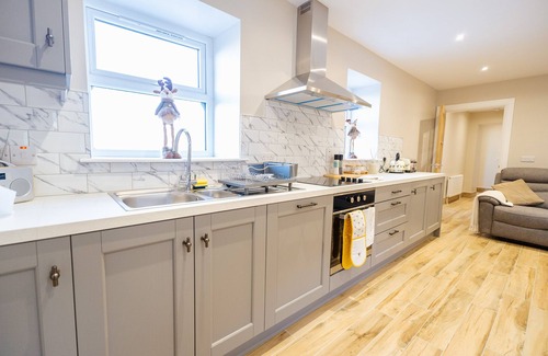 Newry Cottage | Mc Clean's Cottage - 2 Bedroom