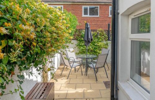 Broadstairs House | Mcenroe Cottage