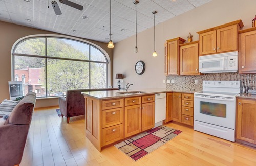 McGregor Condo | McGregor Condo w/Brewery On-Site: Steps to River!