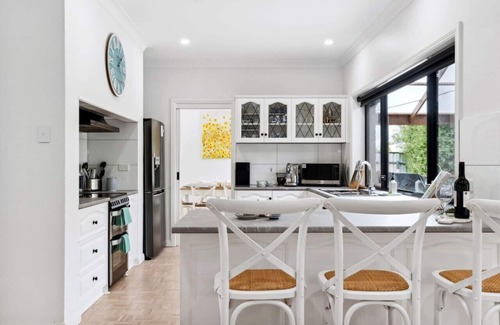 McLaren Vale House | McLaren Vale Tudor Home