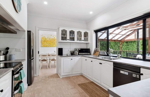 McLaren Vale House | McLaren Vale Tudor Home