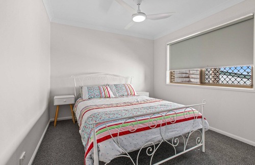 Redcliffe Apartment | "McNaughton Townhouse" - Redcliffe Q 4020