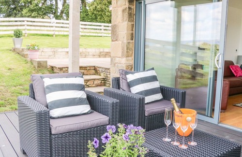 Longridge Cottage | MEADOW COTTAGE AT HILL TOP FARM, family friendly in Longridge