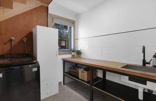 Merrijig House | Meadow Retreat - Merrijig - Sleeps 10