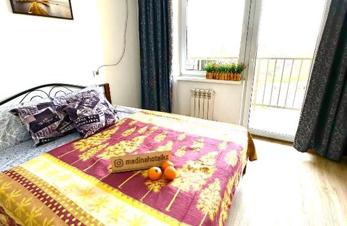 Almaty Apartment | MEDINAHOTELKZ, # 70, вид на горы, до арбата 15 мин пешком, HALAL