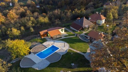 Central Serbia House | Medjedovica Brdo Godovik
