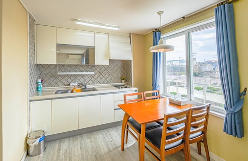 Hallim Apartment | Mega Resort