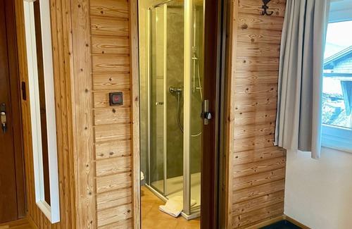 Schattwald Apartment | Mehrbettzimmer - Gästehaus Holl