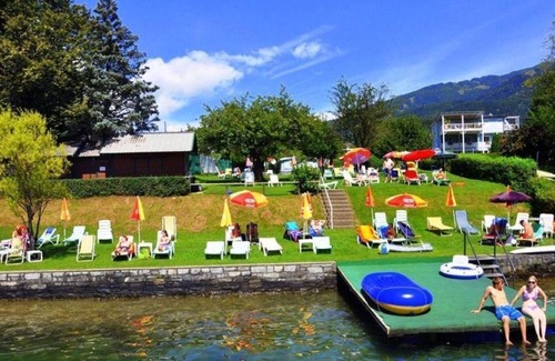 Seeboden House | Mehrbettzimmer Gartenseitig - Strandhotel Pichler