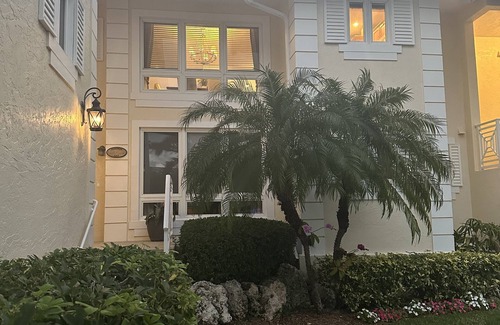 Key Largo Condo | "MEMBERS ONLY" CAN RENT THIS 2 BEDROOM WATERFRONT CONDO in the OCEAN REEF CLUB.