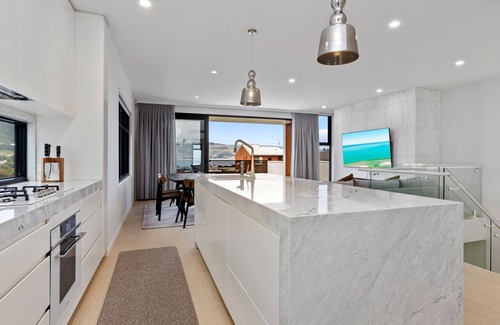 Apollo Bay House | Memishi - *New listing 2021*