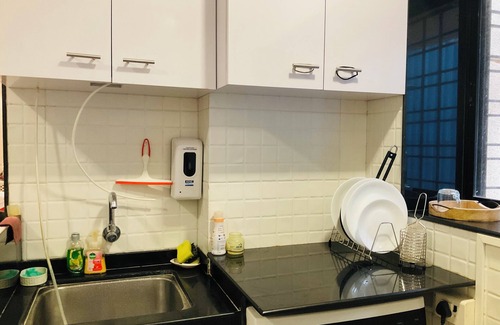 Juhu House | Memorable stay in prime location Near juhu beach, step out to explore luxry.