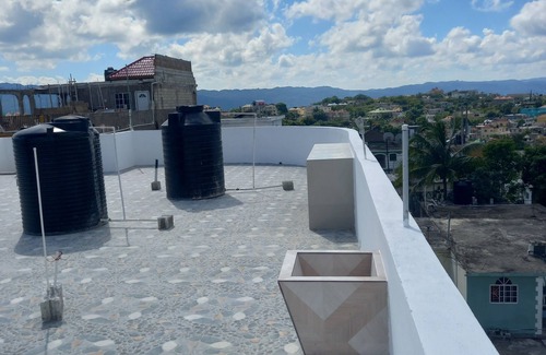 Montego Bay House | Mendez Guesthouse Villa Inn Cottage Hotel Montego Bay