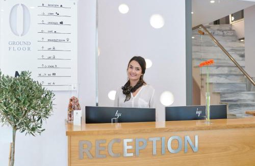 Metaxourgio Hotel | Meni Hotel & Apartments