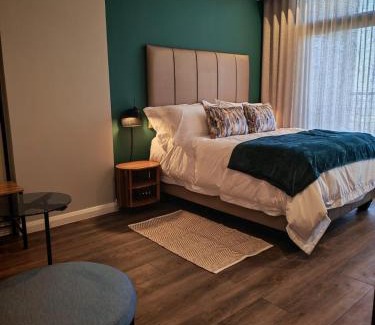 Menlyn Apartment | Menlyn Maine Trilogy Apartment 1316