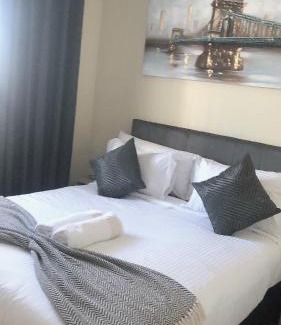 Menlyn Apartment | Menlyn Place Staycation