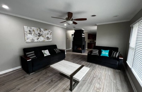 Newark Apartment | Mercer Drive · Modern 3-bedroom ranch house.