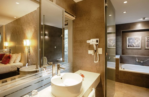 Puerto Iguazu Hotel | Mercure Iguazu Hotel Iru