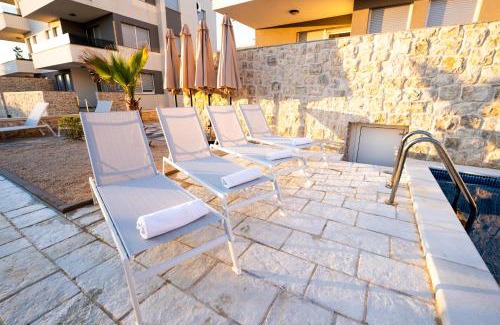 Zrce Apartment | Meridian Pool Residences