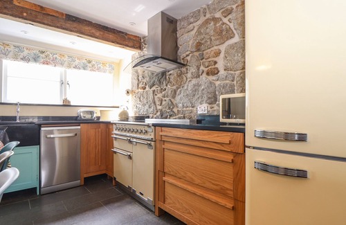 Mousehole Cottage | MERMAID COTTAGE, family friendly, with open fire in Mousehole