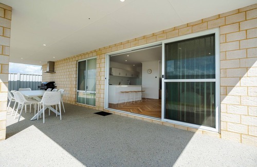 Jurien Bay House | Mermaid's Retreat: 4 BR, 2 BA House in Jurien Bay, Sleeps 8