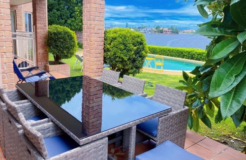 Mermaid Waters House | Mermaid Waters | Waterfront with Private Jetty
