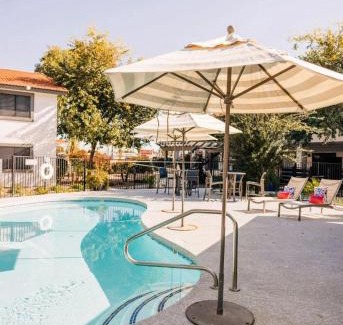 Mesa Apartment | Mesa Riverview 1 BR Apt with King