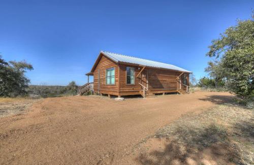 Fredericksburg House | Mesquite Cabin with Hot Tub & Hill Country Views