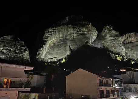 Kalambaka House | Meteora Gold and Glass