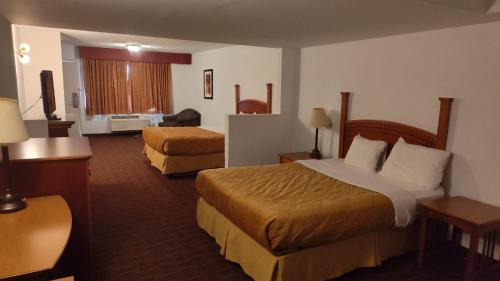 Banff Trail Hotel | Metro Inn