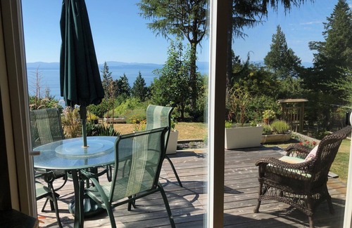 Halfmoon Bay Apartment | Mezzaluna Garden Suite