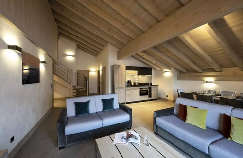 Le Grand-Bornand Apartment | MGM Hotels & Residences - Residence Le Roc des Tours * - 5 Room Apartment 10 People Prestige Mountain View
