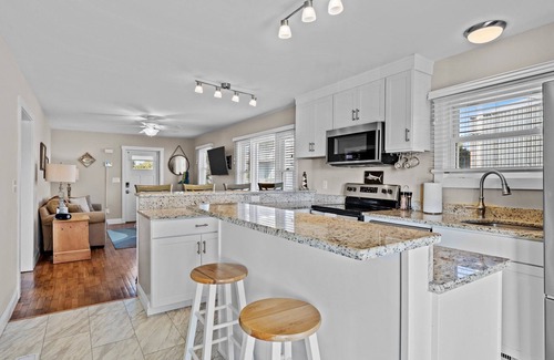 Harkers Island Condo | Mi Faro (My Lighthouse) Unit A