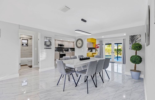 Imperial Point House | "MIA GETAWAY!" 4BR 2100Sqft in Fort Lauderdale