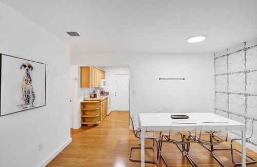 Northeast Miami Apartment | Miami 2 Bedroom Home Trampoline BBQ Street Art