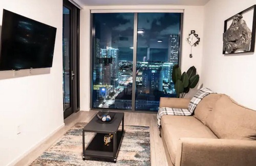 Overtown Condo | Miami's Best - Modern 2BR/2BA Condo, Infinity Pool, and Luxury Central Living