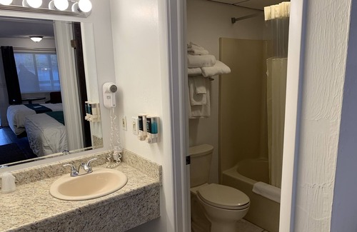 Petoskey Hotel | @ Michigan Inn & Lodge