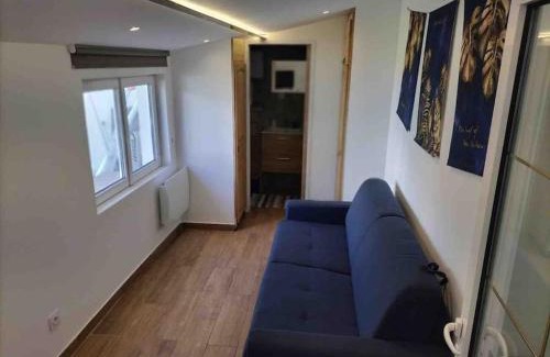 Santy - La Plaine Apartment | Micro maison Lyon 8/Parking/Terrain de pétanque
