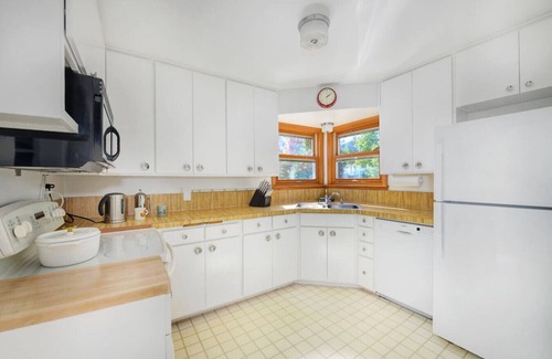 Newlands House | Mid-Century Charm in the Heart of Boulder