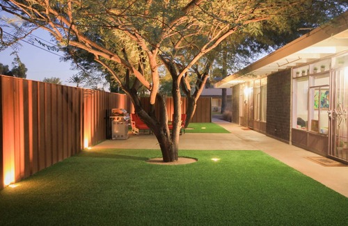 Orange Heights Condo | Mid-Century Chic Condo Near Restaurant Row