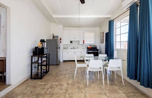 Twentynine Palms House | Mid Century Home~3 Miles from JTNP/9M Marine Base
