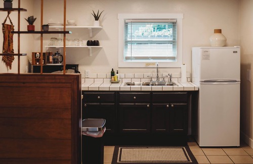 Phoenix House | Mid Century Modern Guest House