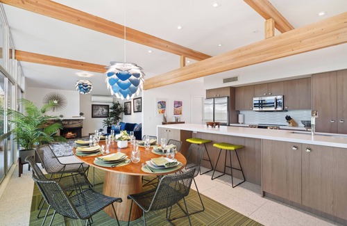 Palm Desert House | Mid Century Modern home -newly renovated with swim jet pool, spa on golf course!